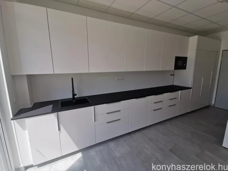 Elkészült konyha (2020. május)