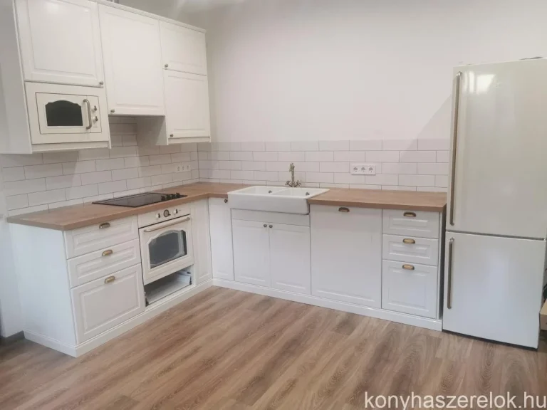 Elkészült konyha (2020. július)