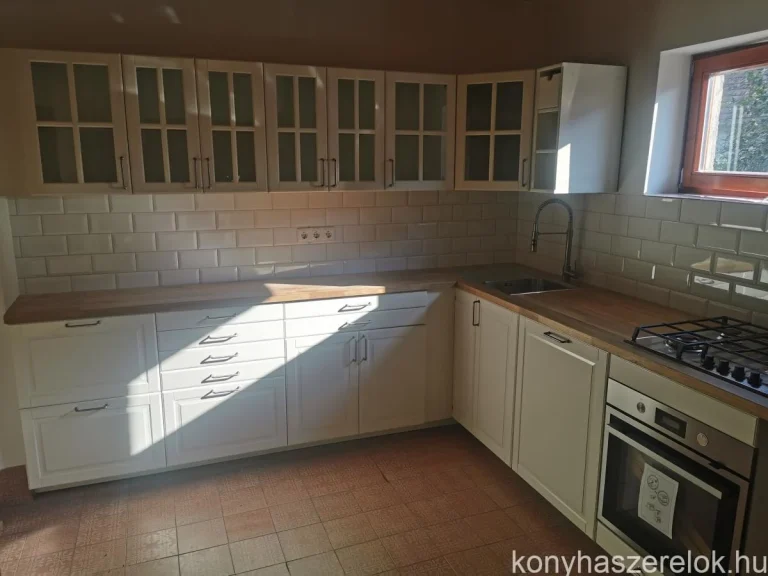 Elkészült konyha (2020. július)