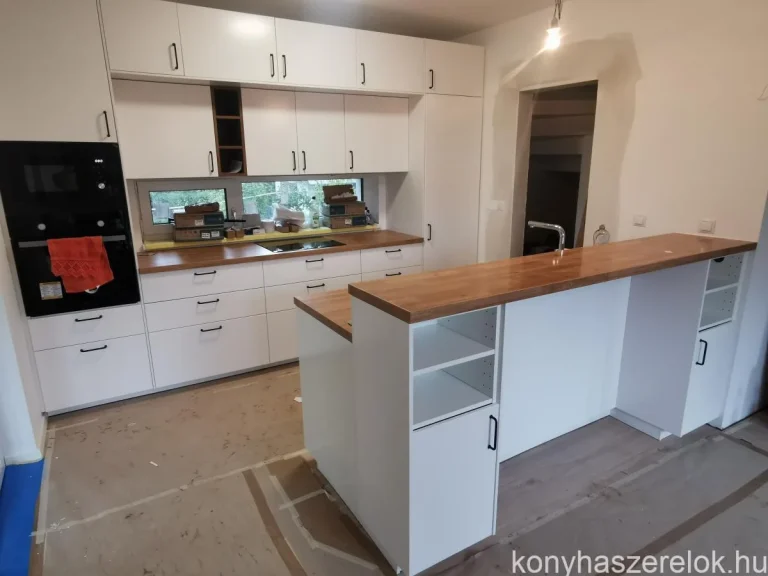 Elkészült konyha (2020. szeptember)