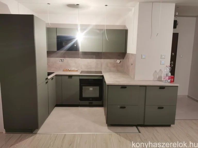 Elkészült konyha (2020. december)