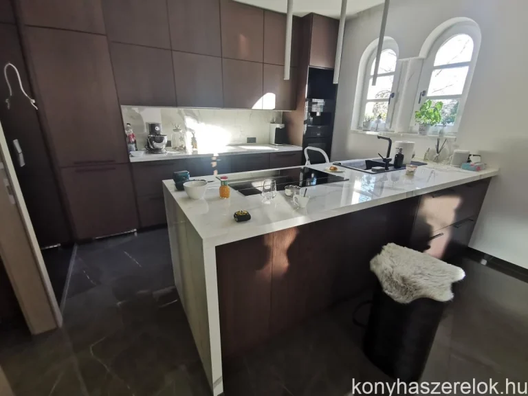 Elkészült konyha (2021. december)